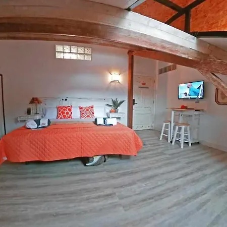 Open Door Loft בית הארחה Ponta Delgada